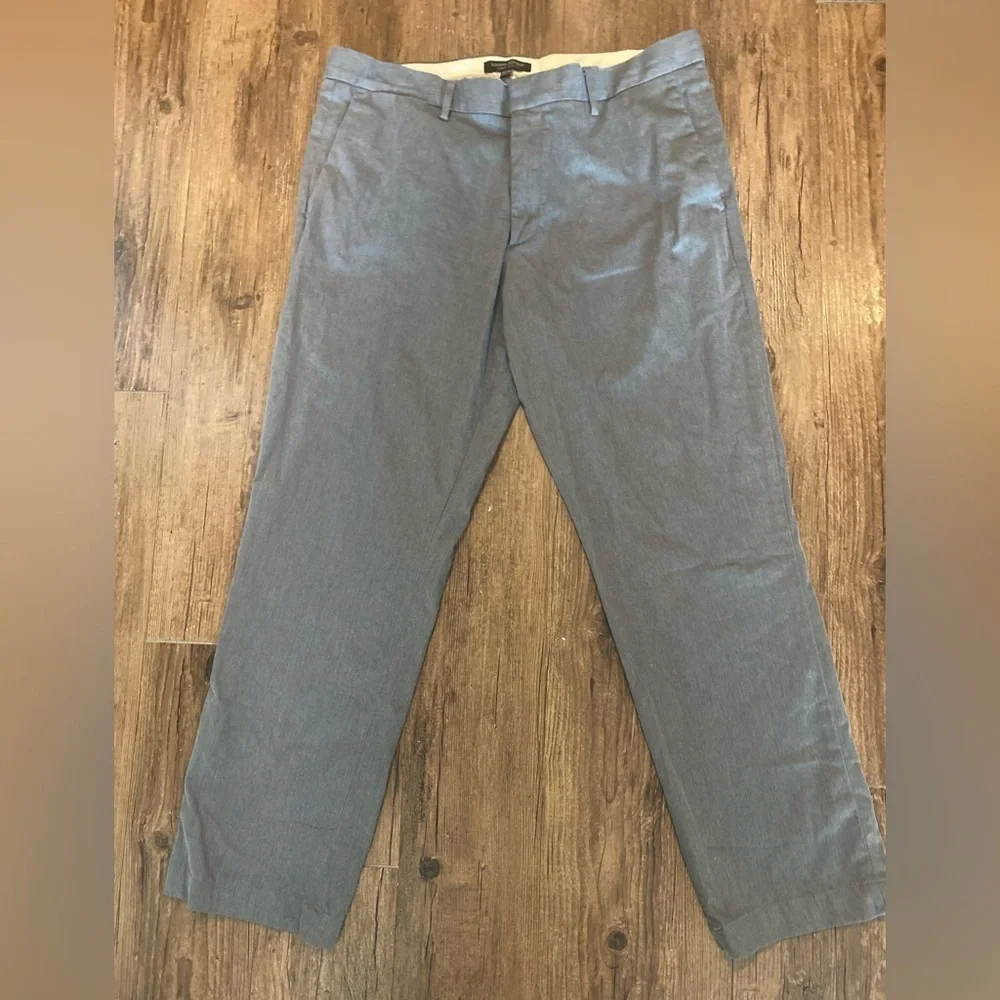 Banana Republic Gray Chinos Straight-Leg